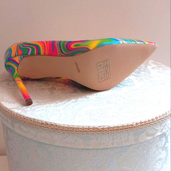 Ladies Colorful Stilleto Heel - Picture 9 of 10